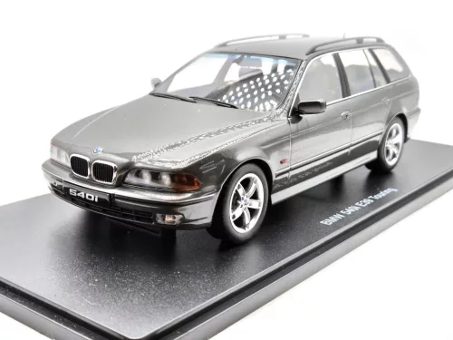 BMW E39 540i touring (1997) - szürke -  KK Scale - 1:18