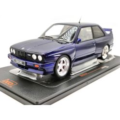 BMW E30 M3 (1989) -  Ixo - 1:18
