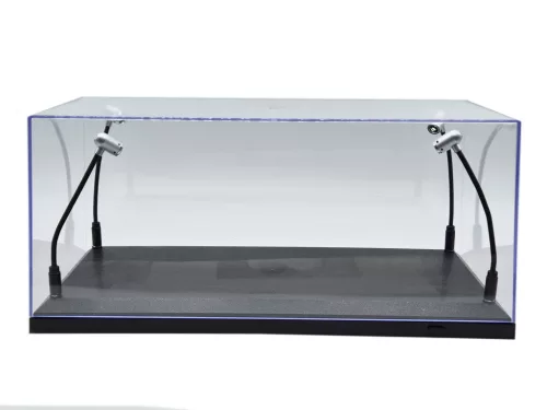 Vitrin / display 1:18 modellautóhoz - led világítással - fekete talp