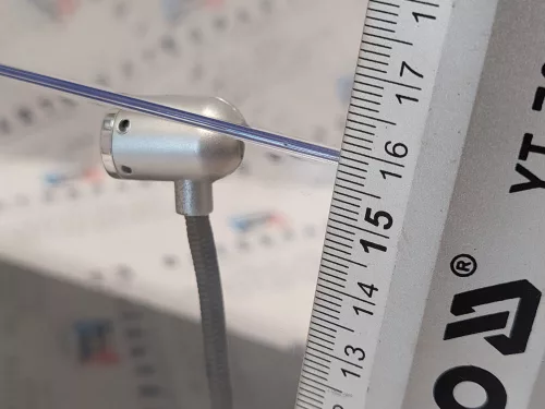 Vitrin / display 1:18 modellautóhoz - led világítással - fekete talp