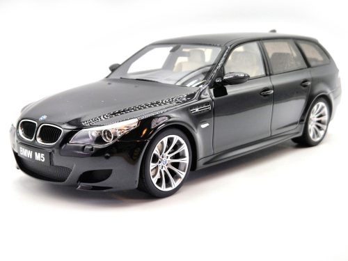 BMW E61 M5 Touring (2005) -  Otto - 1:18 1/18 modellautó modell autó