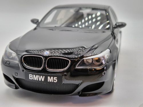 BMW E61 M5 Touring (2005) -  Otto - 1:18 1/18 modellautó modell autó