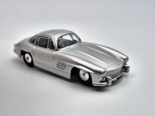 Mercedes Benz 300SL -  Edicola - 1:43