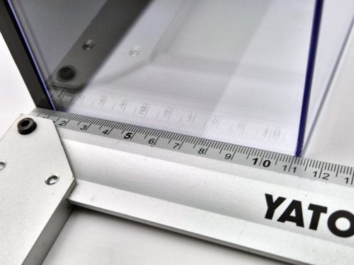 Vitrin - display 1:24 méretű modellautóhoz (27 x 12.5 x 11cm) - Triple9