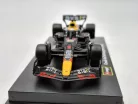 Red Bull F1 RB18 Team Oracle #1 (2022) - Max Verstappen - PILÓTÁVAL -  Bburago - 1:43