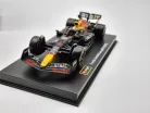 Red Bull F1 RB18 Team Oracle #11 (2022) - Sergio Perez - PILÓTÁVAL -  Bburago - 1:43