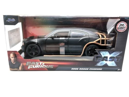 Dom's Dodge Charger SRT8 (2006) - Fast & Furious - Halálos Iramban -  Jada Toys - 1:24