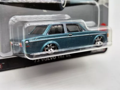 Hot Wheels Premium - Volvo 142 GL (1973) -  Hotwheels - 1:64
