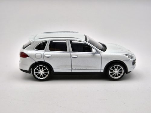 Porsche Cayenne - fehér (2014) -  RMZ City - 1:43