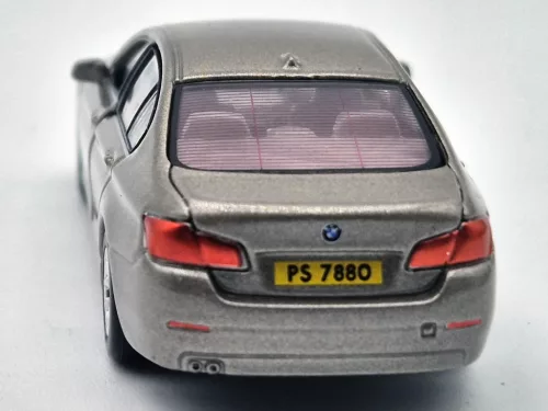 BMW F10 - arany -  Tiny Toys - 1:64