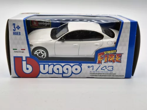 Alfa Romeo Giulia (2016) - fehér -  Bburago - 1:43