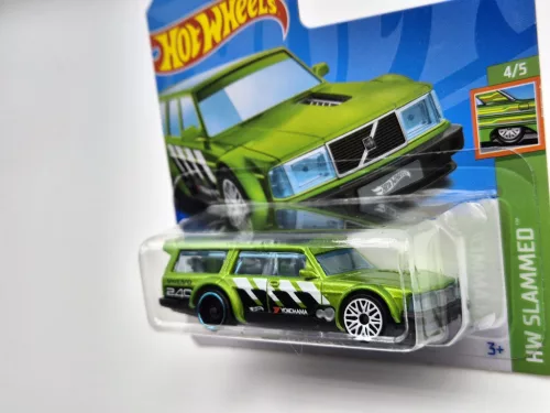 HW Slammed - 4/5 - Volvo 240 Drift Wagon -  Hotwheels - 1:64
