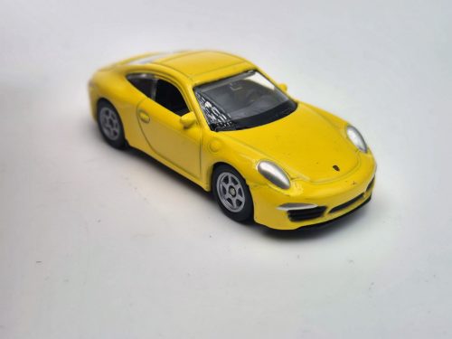 Porsche Carrera 4S 911 - sárga -  Welly - 1:64