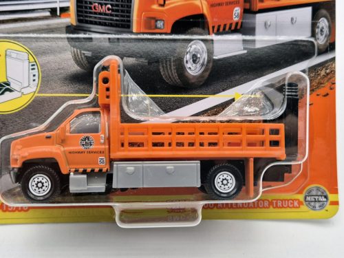 Working Rigs - 3500 Attenuator Truck -  Matchbox - 1:64