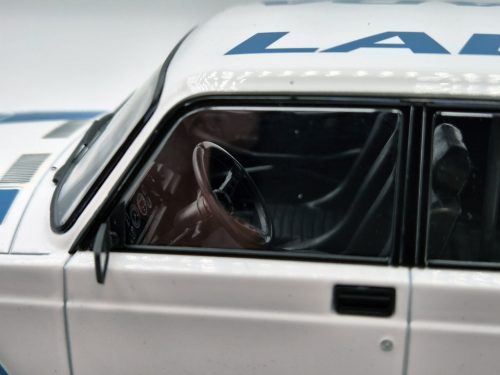 Lada 2105 VFTS 1600 R (1983) -  Ixo - 1:18