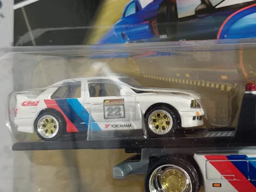 BMW E30 M3 #22 - Flatbed (1988) - Maisto - 1:64