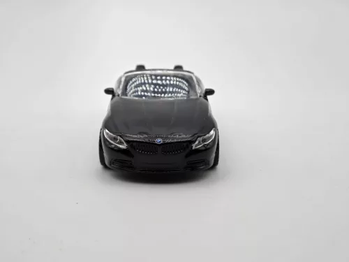 BMW Z4 (2018) - fekete - Rastar - 1:43