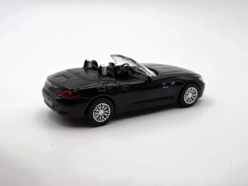 BMW Z4 (2018) - fekete - Rastar - 1:43