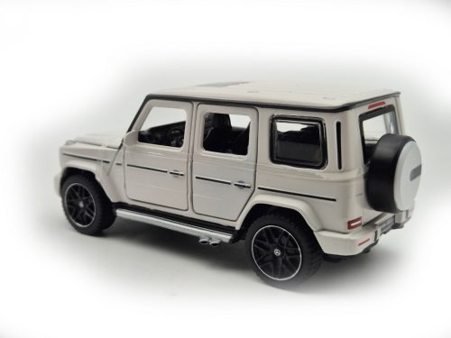 Mercedes Benz AMG G63 - fehér - Rastar - 1:32