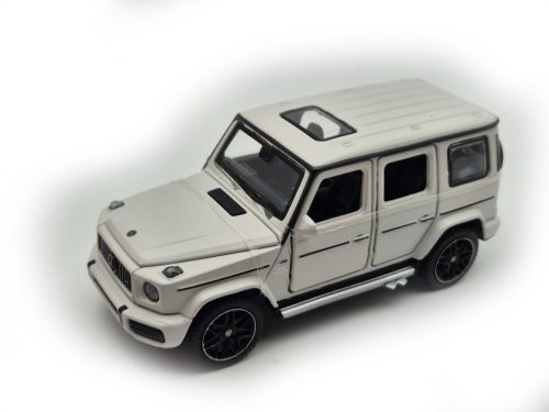 Mercedes Benz AMG G63 - fehér - Rastar - 1:32
