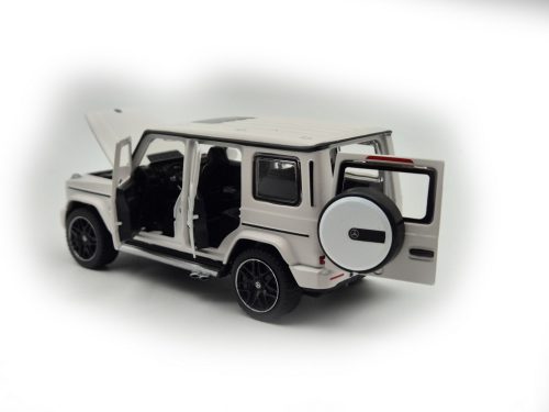 Mercedes Benz AMG G63 - fehér - Rastar - 1:32