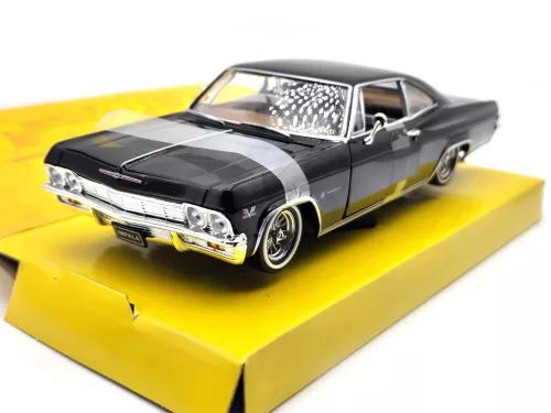Chevrolet Impala SS 396 coupe low rider (1965) -  Welly - 1:24