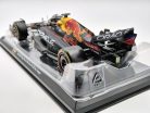 Red Bull RB18 Team Oracle F1 #1 (2022) - Max Verstappen - PILÓTÁVAL -  Bburago - 1:24