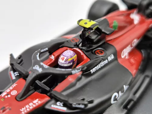 Alfa Romeo C43 Team Stake F1 #24 (2023) - Guanyu Zhou - PILÓTÁVAL -  Bburago - 1:43