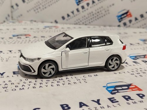Volkswagen VW Golf 8 Gti (2020) - fehér -  Welly - 1:34-1:39