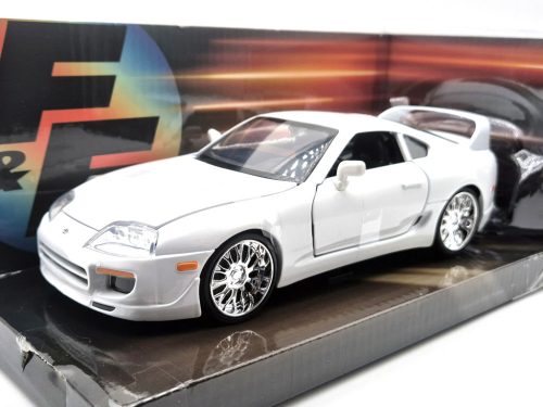 Brian's Toyota Supra (1995) - Fast & Furious - Halálos Iramban 1:24 1/24 modellautó modell autó