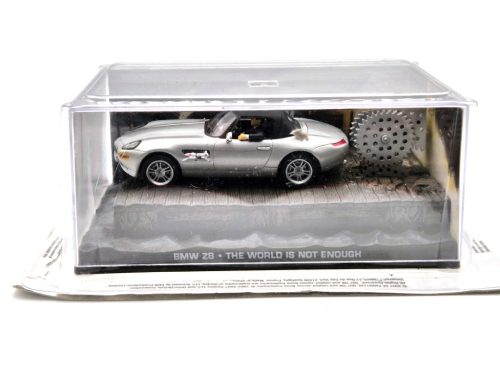 BMW Z8 - James Bond - The World is not Enough - A világ nem elég -  Edicola - 1:43
