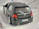Volkswagen VW Golf 4 R32 - matt fekete -  Maisto - 1:24