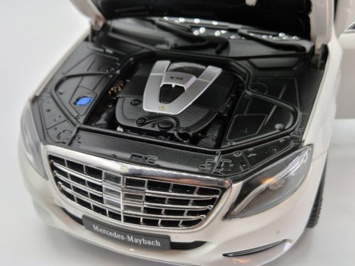 Mercedes - Benz Maybach S-Class S600 SWB - 2015 - fehér - AUTOart - 1:18