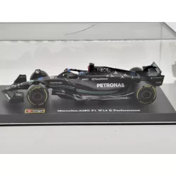   Mercedes-AMG Petronas Team W14 F1 #63 (2023) - George Russel - PILÓTÁVAL -  BBurago - 1:43 - kis hibával