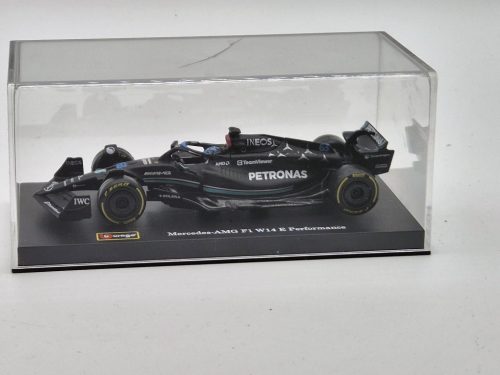 Mercedes-AMG Petronas Team W14 F1 #63 (2023) - George Russel - PILÓTÁVAL -  BBurago - 1:43 - kis hibával