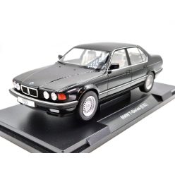   BMW E32 730i (1992) - MCG - 1:18 1/18 modellautó modell autó