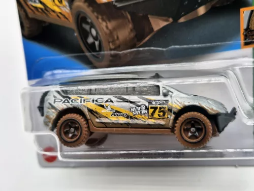 Hot Wheels Chrysler Pacifica - Mud Studs 1/5 - 88/250 - hosszú kártyás