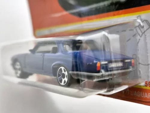Jaguar XJ6C (1977) - 58/100 - bliszteres -  Matchbox - 1:64