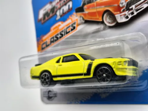Ford Mustang Boss 302 (2013) - sárga/fekete -  Maisto - 1:64