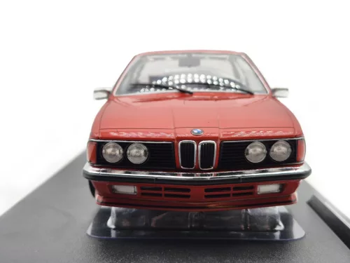 BMW E24 635 CSi coupe (1984) 1:18 1/18 Solido modellautó modell autó