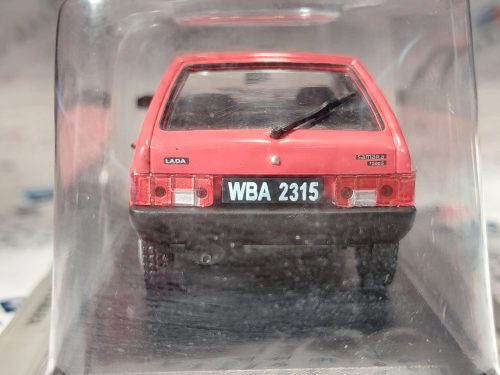 Lada Samara 2109 - piros -  Edicola - 1:43