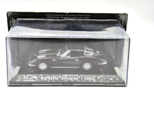 Chevrolet Corvette Stingray (1963) - fekete