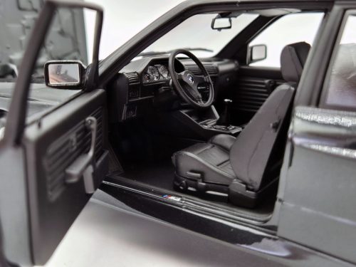 BMW E30 M3 - Minichamps - 1:18  - használt