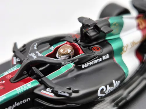 Alfa Romeo C43 F1 #77 (2023) - Monza Italy GP - Valtteri Bottas - PILÓTÁVAL -  Bburago - 1:43