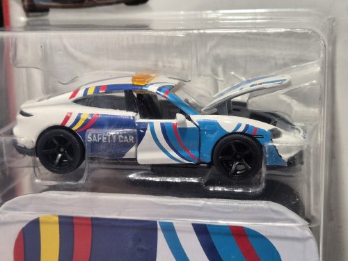 Porsche Taycan turbo S Safety Car (2019) - dobozzal -  Majorette - 1:64