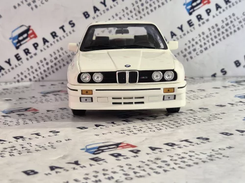 BMW E30 M3 (1987) - fehér -  Minichamps - 1:18