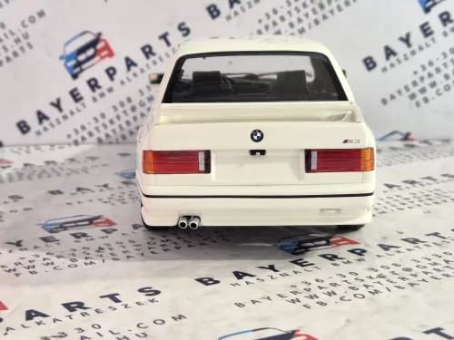 BMW E30 M3 (1987) - fehér -  Minichamps - 1:18