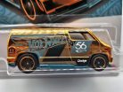 Hot Wheels Pearl & Chrome (2024) - Custom '77 Dodge Van - CHASE -  Hot Wheels - 1:64