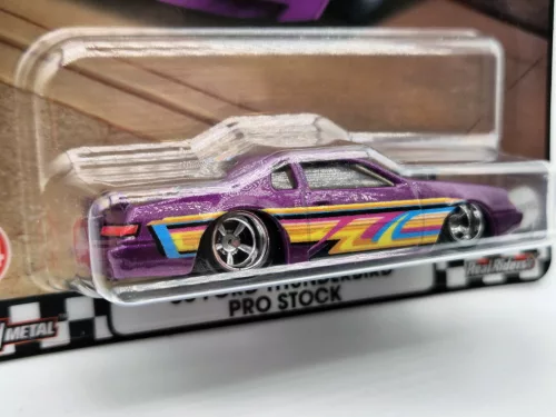 Hot Wheels Premium - Boulevard - Ford Thunderbird Pro Stock (1986) #104 -  Hot Wheels - 1:64