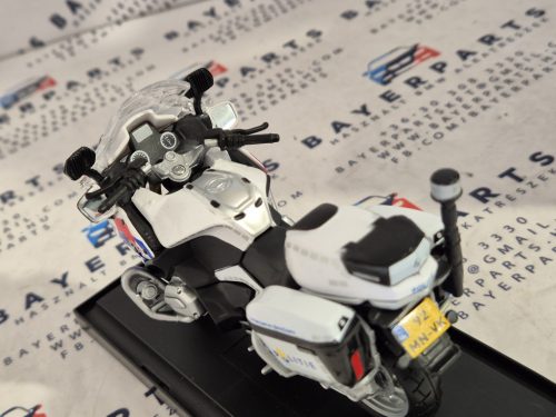 BMW R1200RT police Nederland - Holland rendőrmotor - Maisto - 1:18